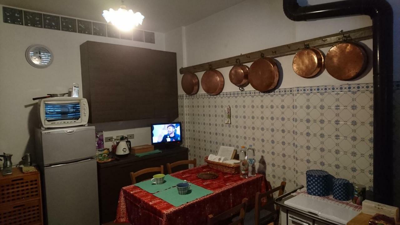 Casa Vacanze Piazza Apartment 2 Sant'Andrea di Conza Екстериор снимка